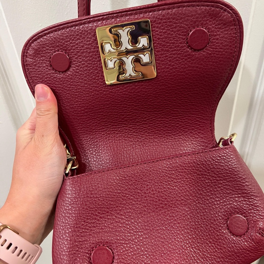 Tory Burch
Tory Burch Burgundy Leather Bitten Clutch Bag - Picture 3 of 9